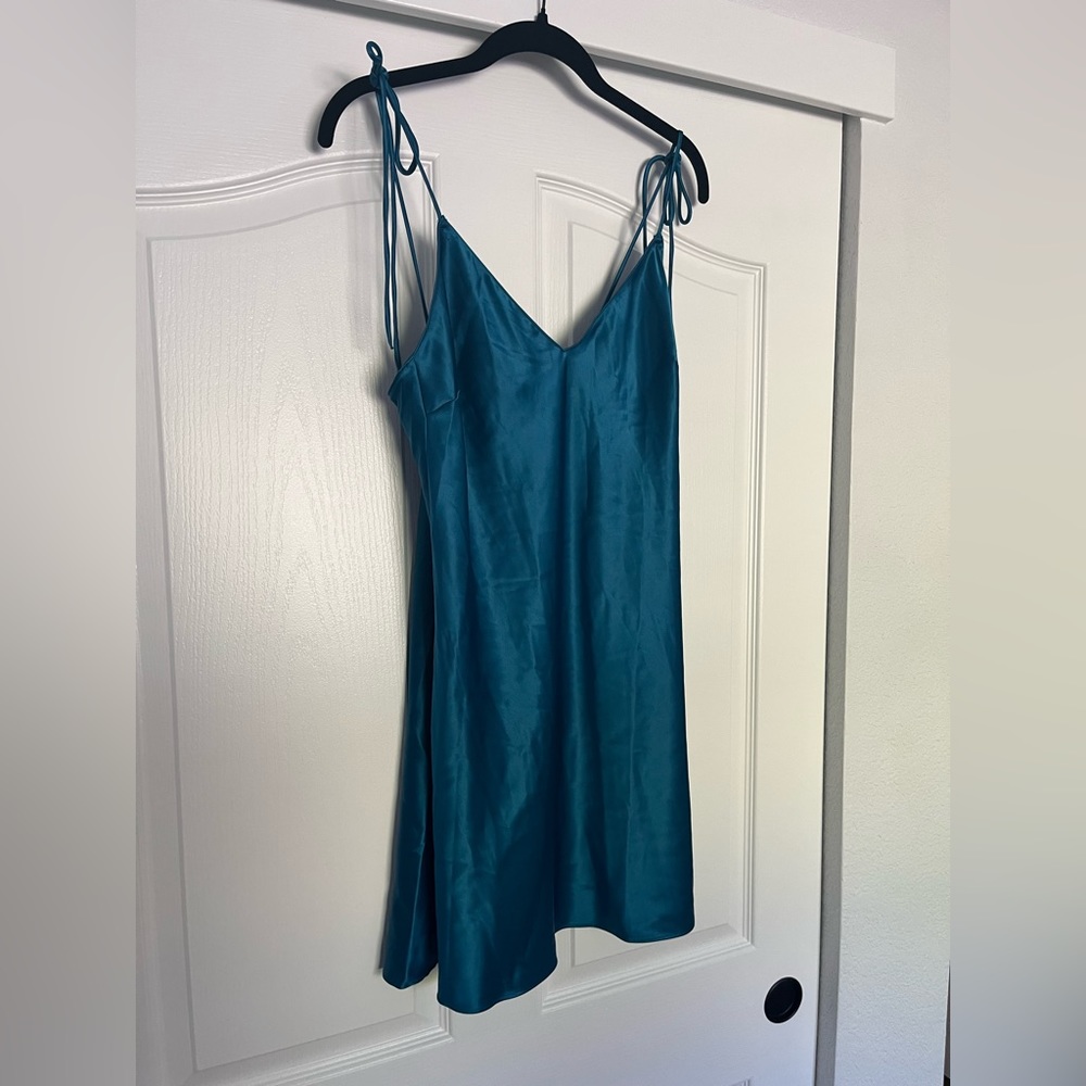 NWT Victoria Secret Silk Nighty with Tie Straps - color: Turquoise ; Size: Small